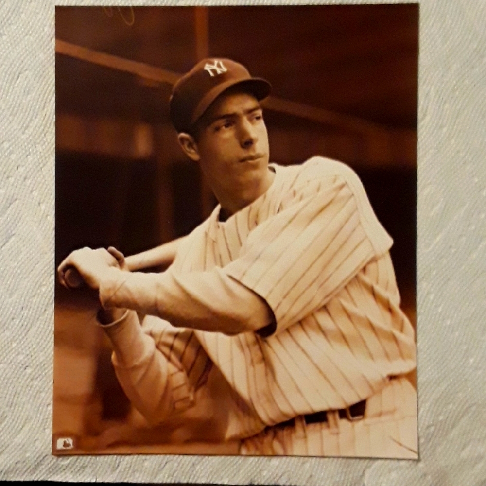 Lou Garrett black and white